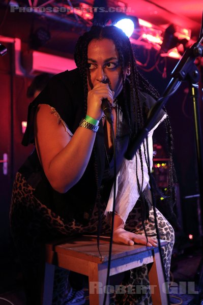 DREAM NAILS - 2023-11-24 - PARIS - L'International - Leah Kirby
